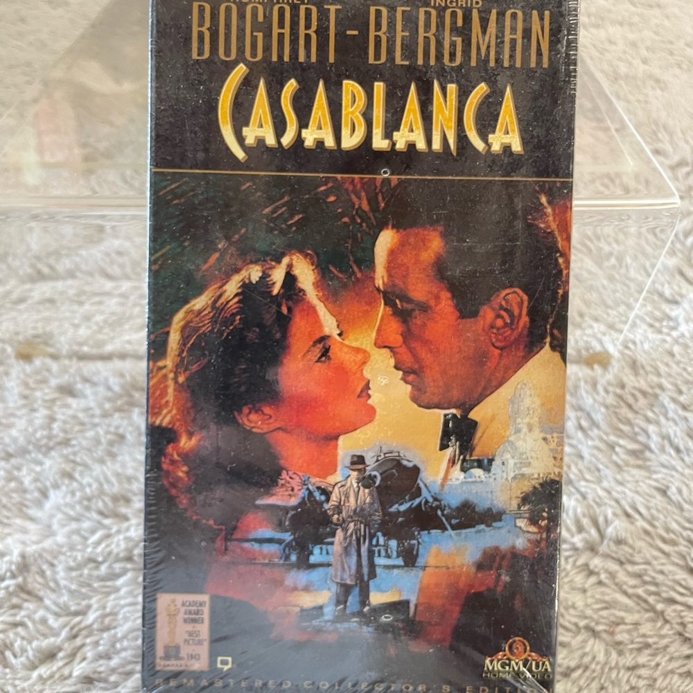 Casablanca DVD - Classic Black and Gold Edition